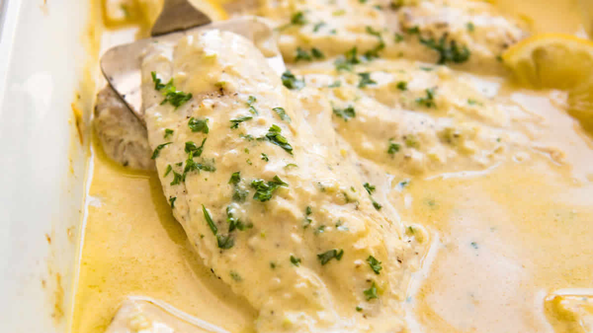 Filets de cabillaud à la crème : Un savoureux plat simple à préparer