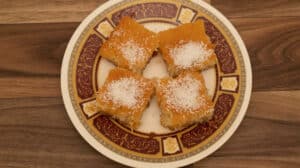 Gâteau de semoule : Un dessert traditionnel et réconfortant
