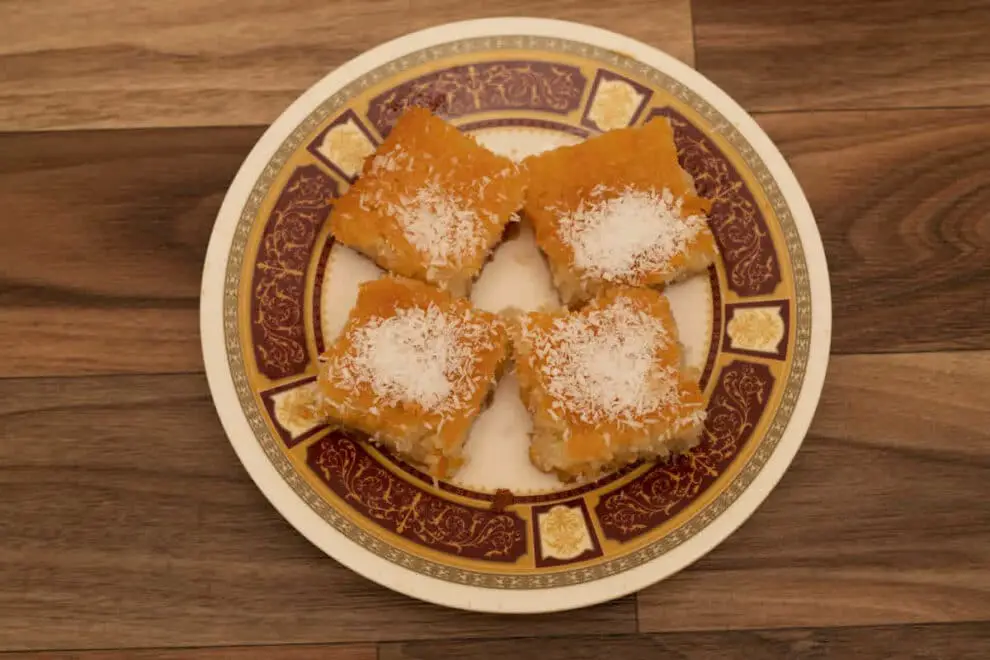 Gâteau de semoule : Un dessert traditionnel et réconfortant