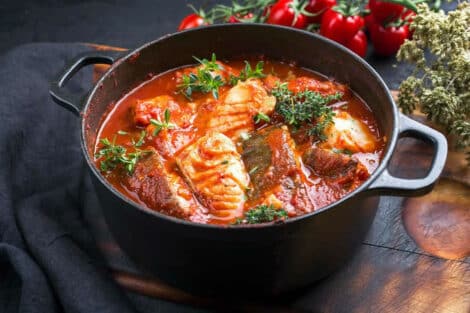 Mijoté de cabillaud à la sauce tomate : Un repas complet et délicieux