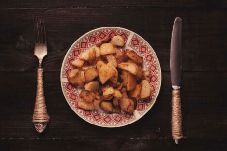 Pommes de terre sautées à l'ail et au thym : Un plat savoureux et simple à réaliser