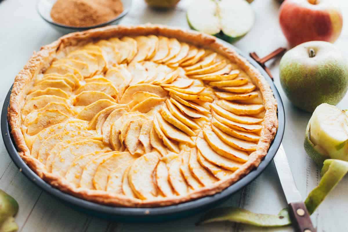Tarte aux pommes à la crème fraîche : Gourmande et réconfortante