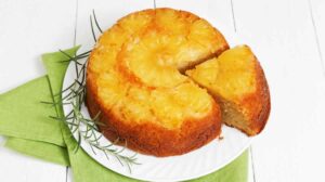 Gâteau léger à l'ananas et fromage frais : Une explosion de saveurs tropicales