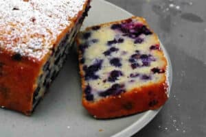 Gâteau léger aux fruits rouges et yaourt : Un dessert doux et frais
