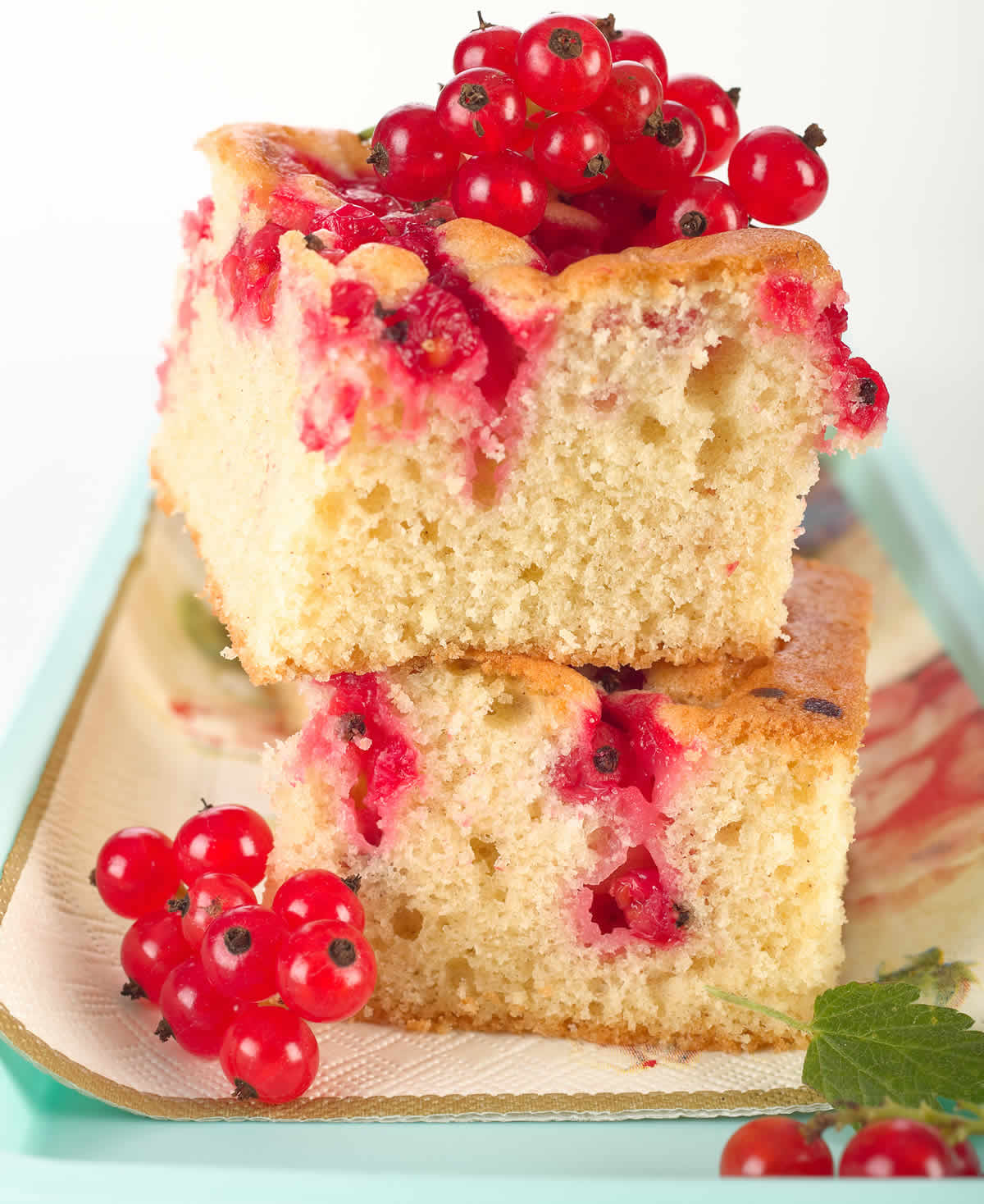 Gâteau moelleux aux groseilles : Un dessert irrésistible
