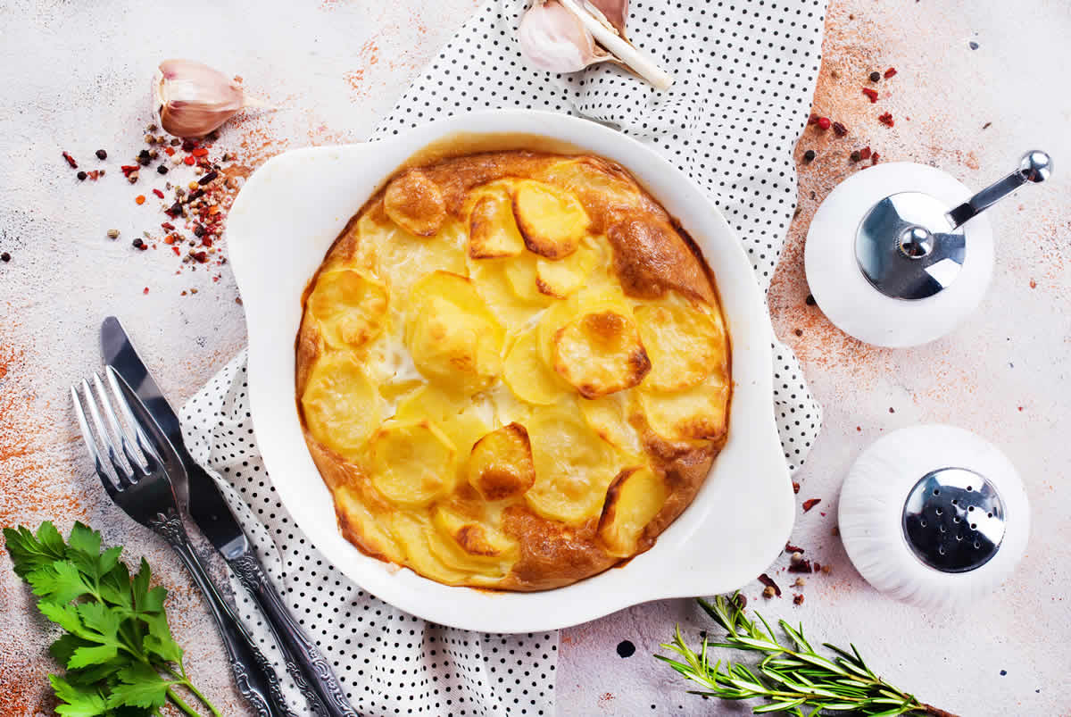 Gratin de pommes de terre au cheddar : Un plat simple à préparer