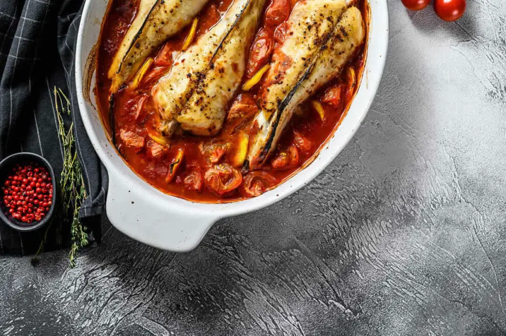Lotte à la Tomate au Four : Un plat savoureux et simple à réaliser