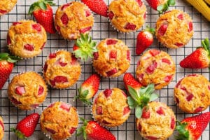 Muffins légers au yaourt et aux fraises : Moelleux et pleins de saveurs naturelles