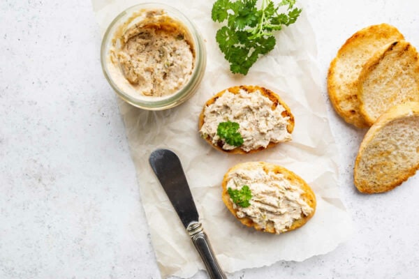 Rillettes de thon au Boursin ail et fines herbes : Un apéritif raffiné et facile à préparer