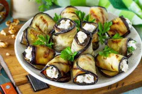 Rouleaux d'aubergines légers au saumon fumé et ricotta : Un repas léger et savoureux