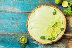 Tarte au citron vert légère : Une touche d'agrume subtilement acidulée pour un dessert allégé