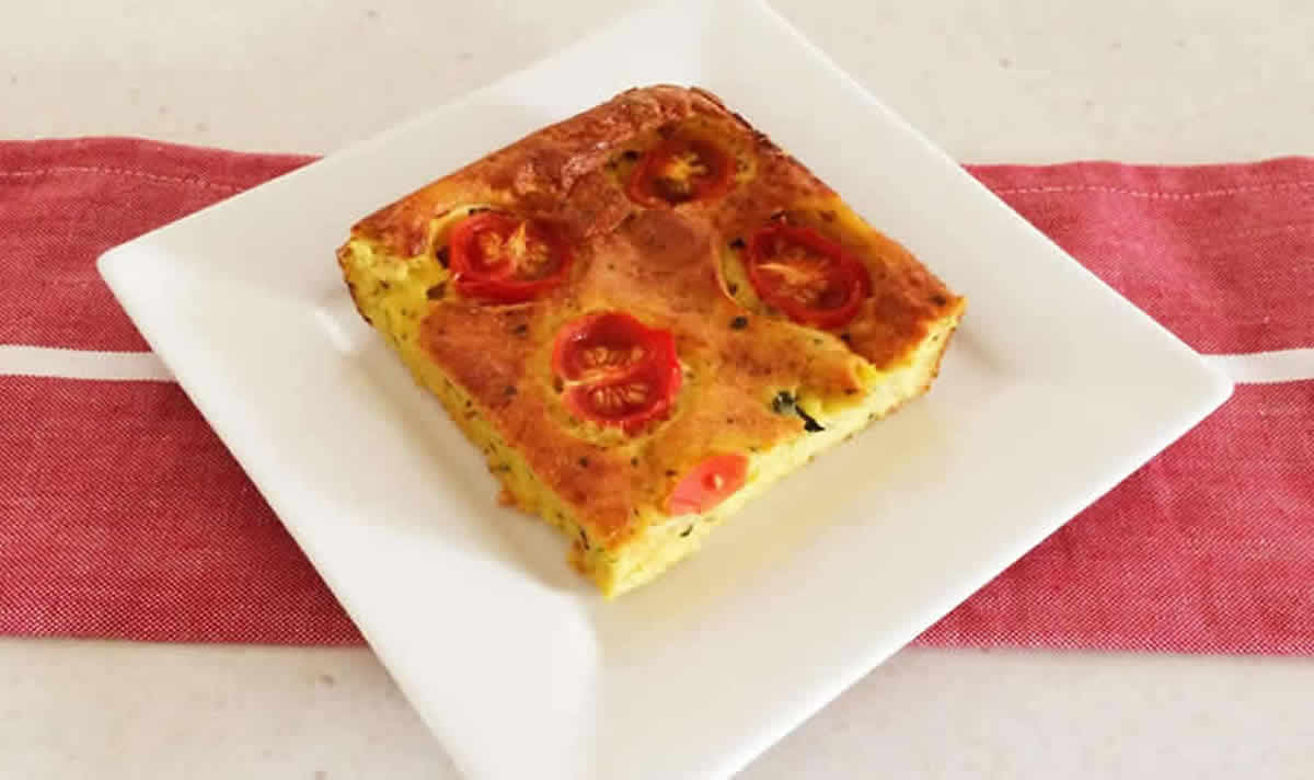 Clafoutis aux tomates et courgettes : Un plat délicieux et satisfaisant
