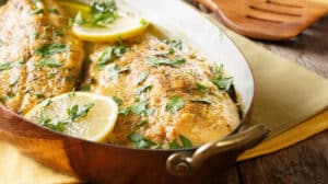 Filets de poisson à la sauce au citron : Un plat très savoureux et appétissant