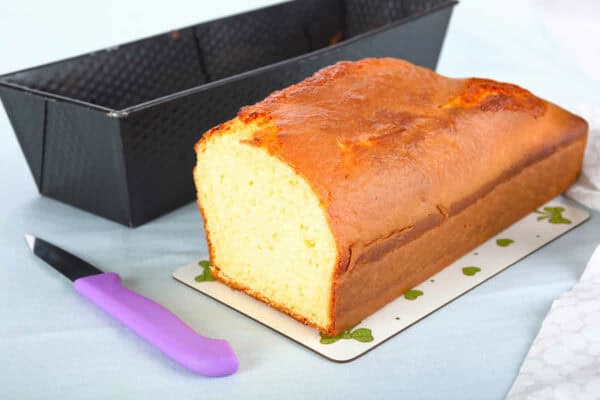 Gâteau au yaourt moelleux sans œufs : Dessert facile et délicieux