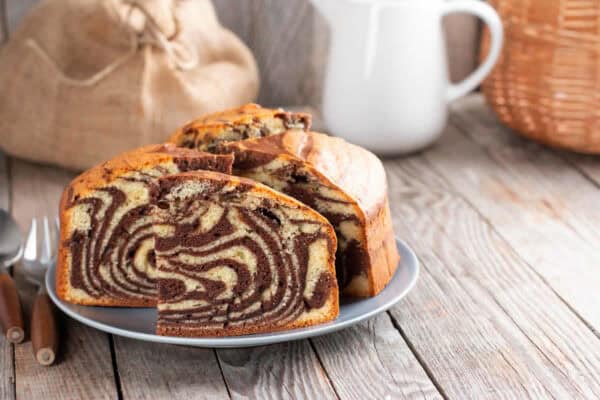 Gâteau au yaourt zébré : Une variation fantaisiste et délicieuse