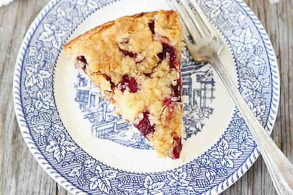 Gâteau moelleux au noix de coco et framboises : Savourez l'exotisme de la coco et l'acidulé de la framboise