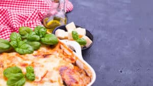 Lasagnes d'aubergines à la tomate et mozzarella : Un repas succulent et original