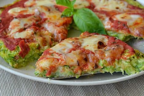 Pizza à la pâte de courgettes : Légère, saine et savoureuse