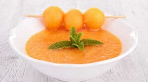 Soupe froide au melon : Une explosion de saveurs sucrées et fraîches