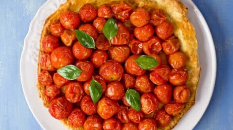 Tarte tatin aux tomates : Un repas succulent et délicieux