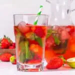 Thé glacé à la fraise : Une symphonie de saveurs fruitées dans chaque gorgée