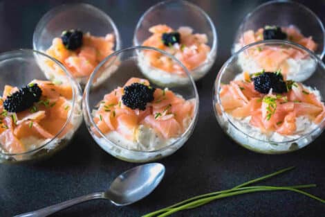Verrines au saumon façon Cheesecake : Une entrée fraîche et gourmande