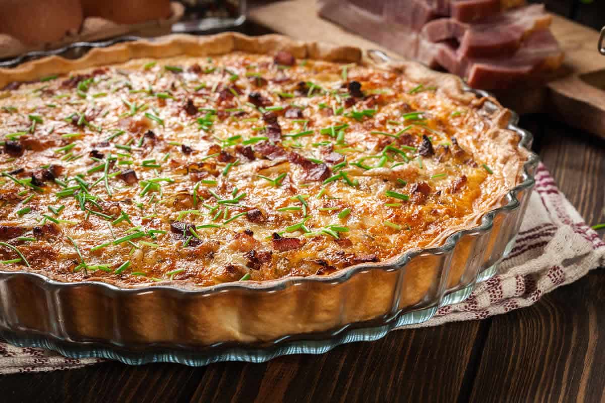 Quiche au saumon fumé et aux champignons : Un délice pour toute la famille