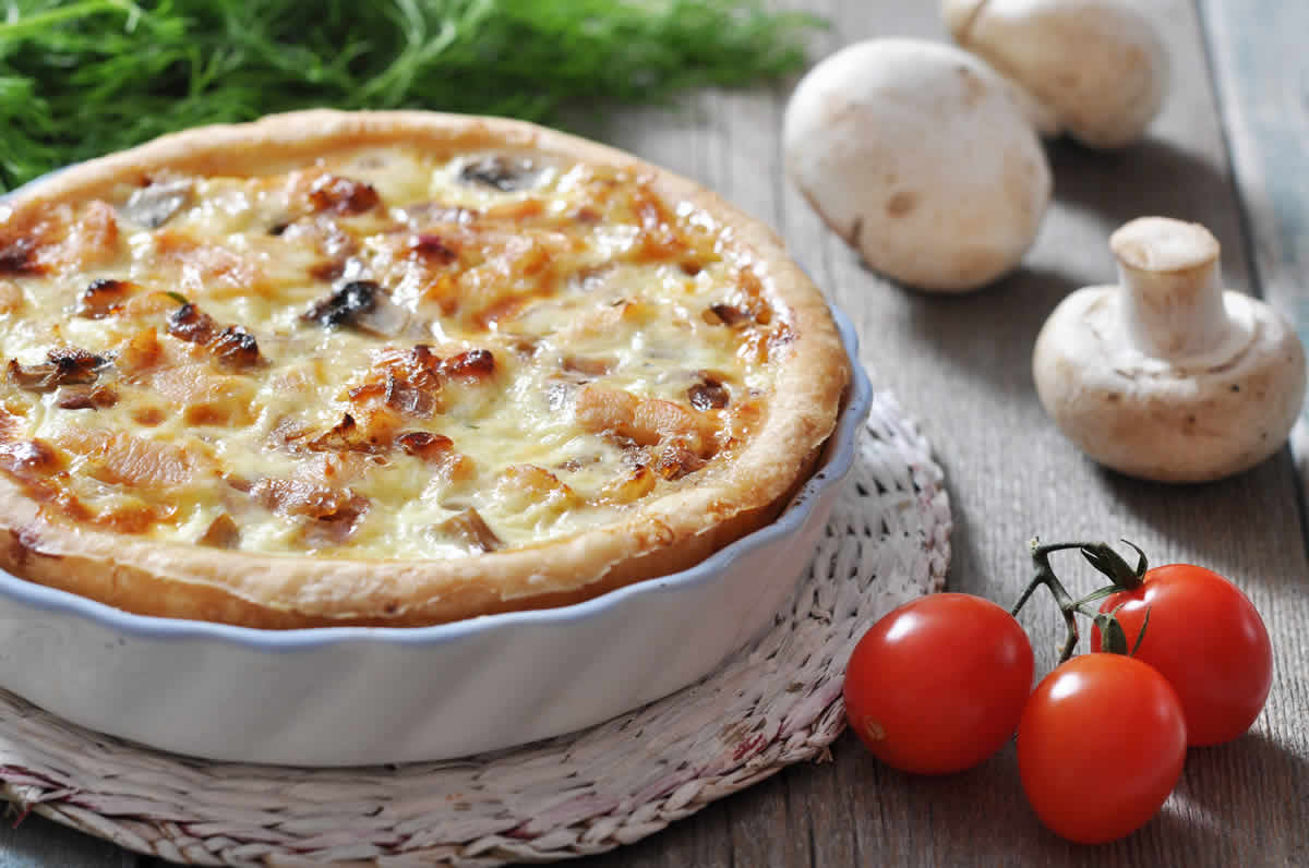 Quiche légère au jambon et champignons : Un plaisir culinaire sain