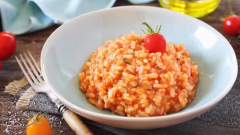 Risotto à la tomate : Un plat succulent et irrésistible