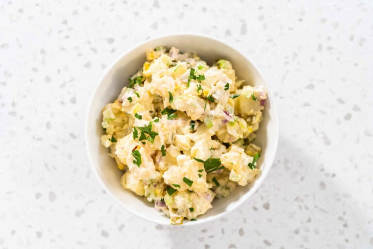Salade Irlandaise de pomme de terre - Parfaitement rafraîchissante et savoureuse
