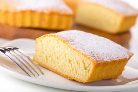 Gâteau au yaourt sans beurre : Un dessert moelleux et délicieux