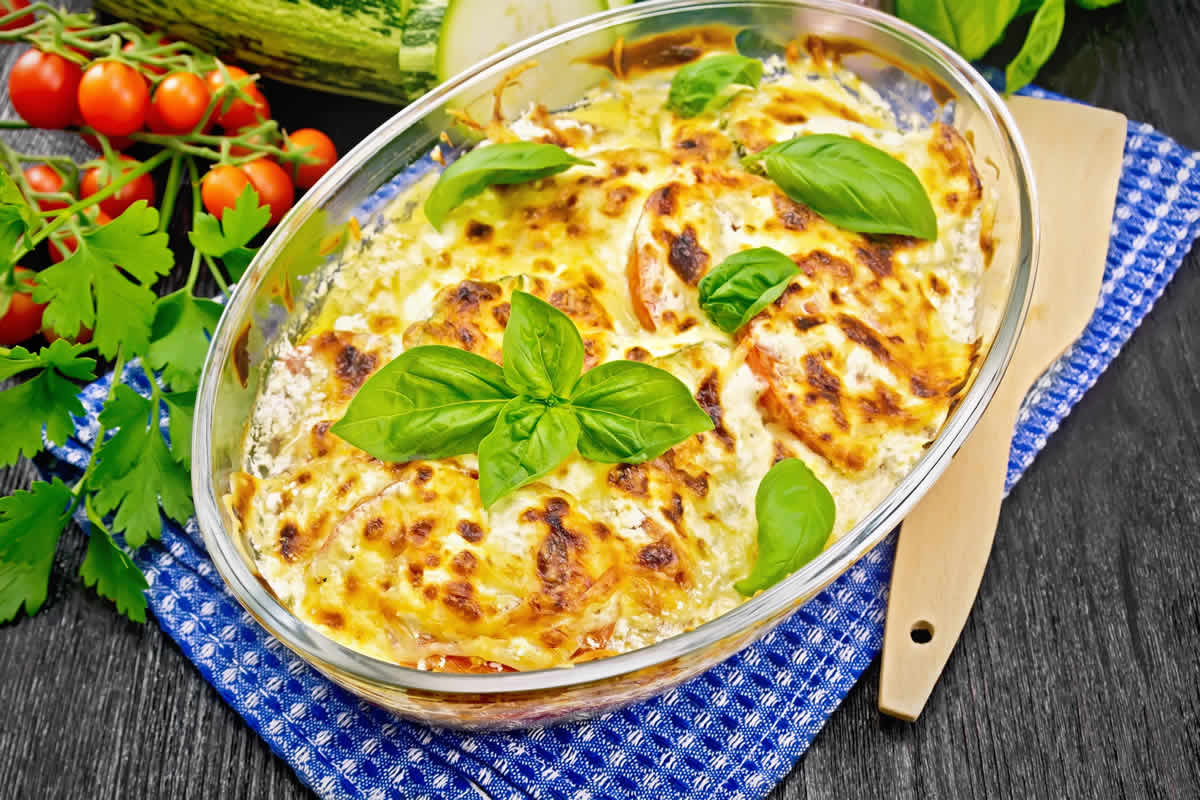 Gratin de pommes de terre, courgettes et thon : Un mélange savoureux et délicieux