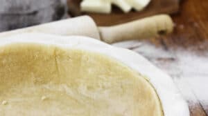 Pâte brisée légère au fromage blanc : La recette incontournable pour des tartes allégées