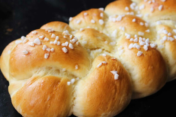 Brioche moelleuse à la crème d’amande : Irrésistible et savoureuse