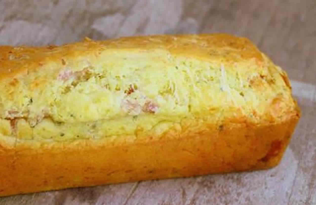 Cake aux noix et lardons : Facile à réaliser et incroyablement savoureux