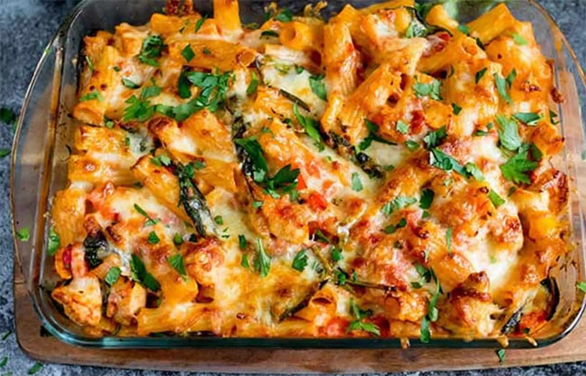 Gratin de pâtes aux courgettes et jambon : Un délice crémeux et réconfortant