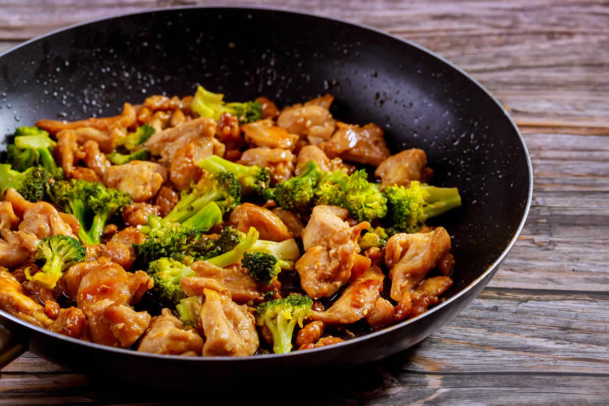 Poulet sauté au brocoli : Une explosion de saveurs et de nutriments