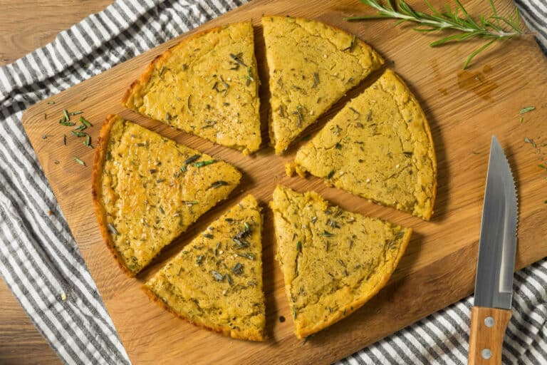 Socca Niçoise croustillante : La galette Méditerranéenne incontournable