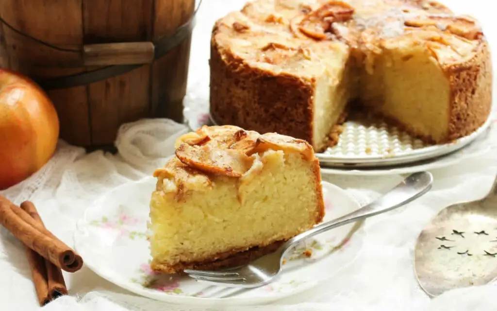 Gâteau aux pommes et au mascarpone : Un dessert moelleux et parfumé