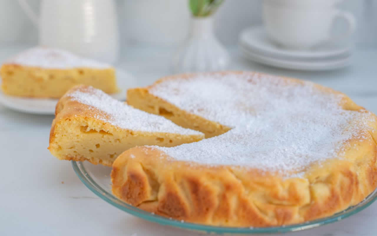 Un dessert simple et authentique : Le gâteau à la banane et à la ricotta