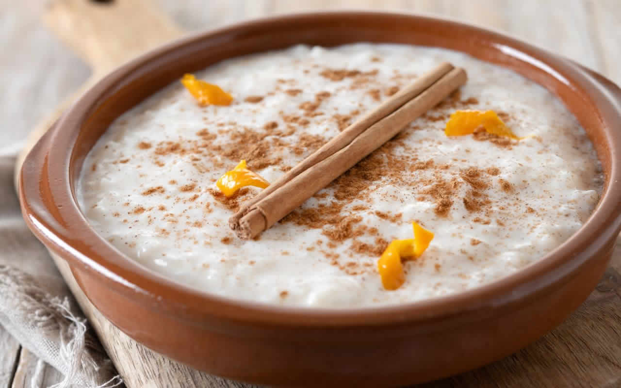 Riz au lait crémeux à l'ancienne : Une recette traditionnelle qui réchauffe le cœur