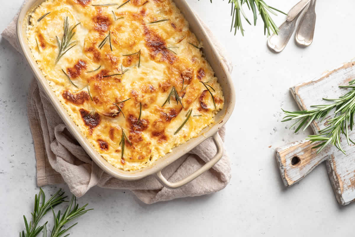 Savourez la fusion parfaite: Gratin Dauphinois au poisson et aux poireaux