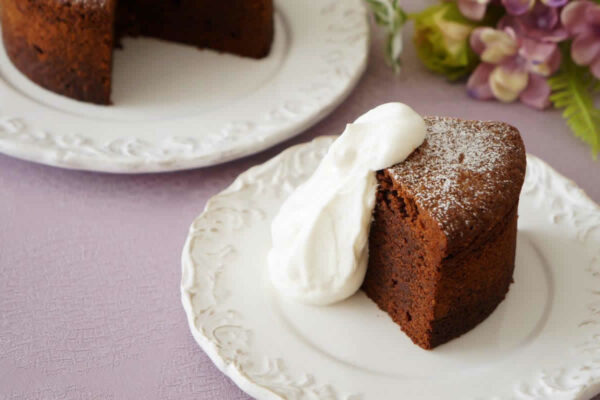 Gâteau au kaki et au chocolat : Un dessert de saison original et délicieux