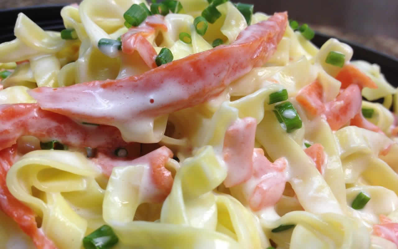 Pâtes au saumon et crème fraîche Une symphonie de saveurs
