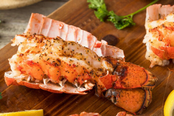 Queue de langouste au four : Un festin royal à votre table