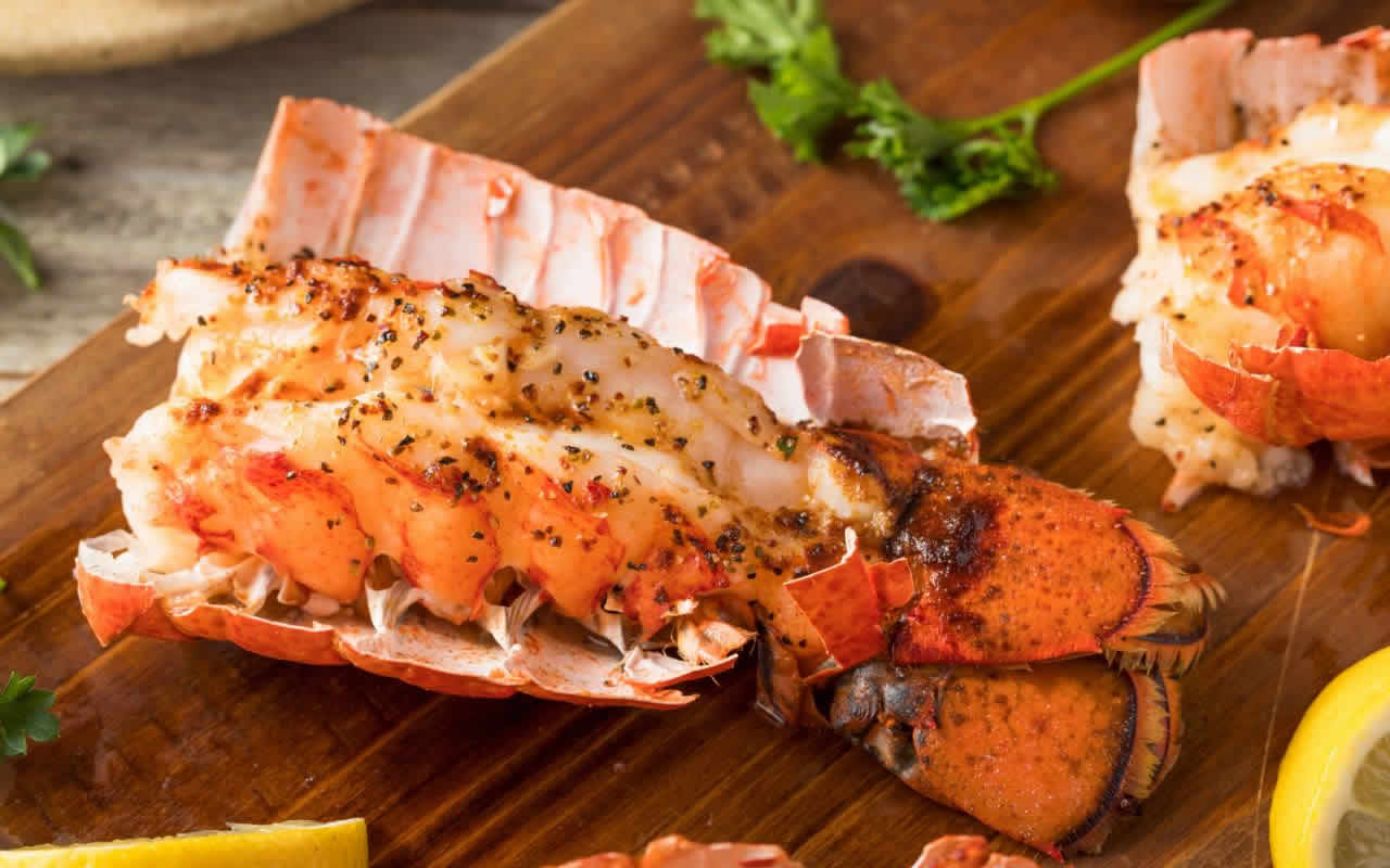 Queue de langouste au four : Un festin royal à votre table