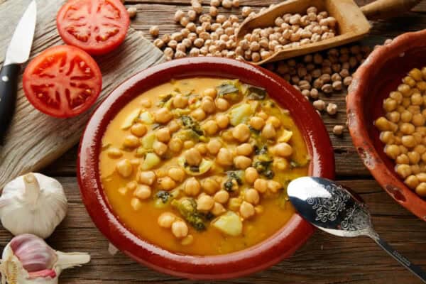 Soupe de pois chiche espagnole : Un délice réconfortant
