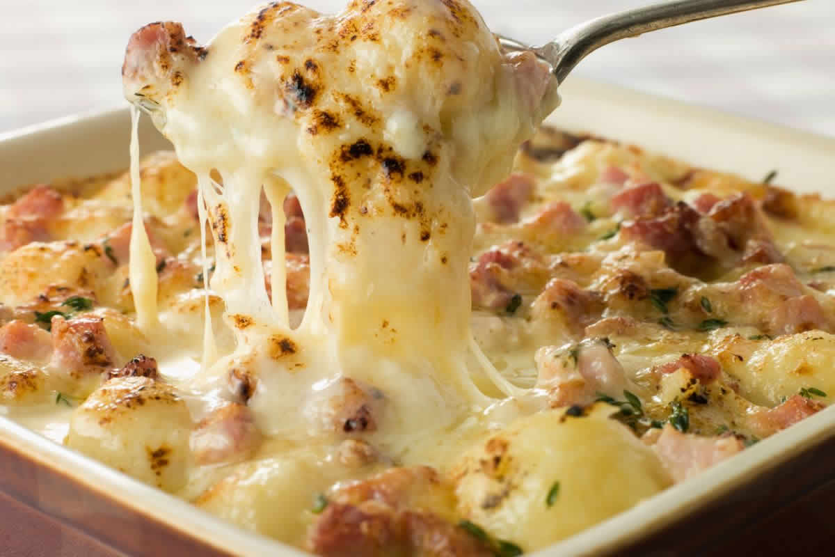 Tartiflette Savoyarde au vin blanc : Un délice Hivernal