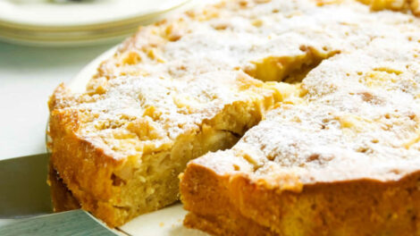 Gâteau aux pommes et yaourt - Facile, léger et irrésistible