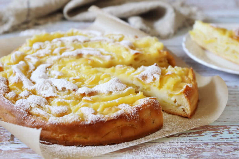 Gâteau invisible aux poires: Une merveille culinaire